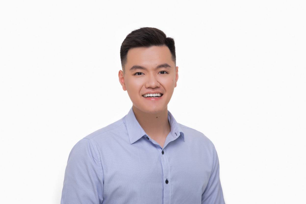 Dr. Richard Zhong